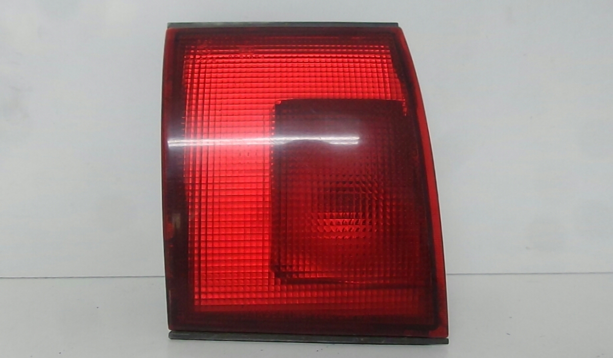 Farolim da mala esquerdo MITSUBISHI Lancer V Sedan (CB_A, CD_A, CE_A)