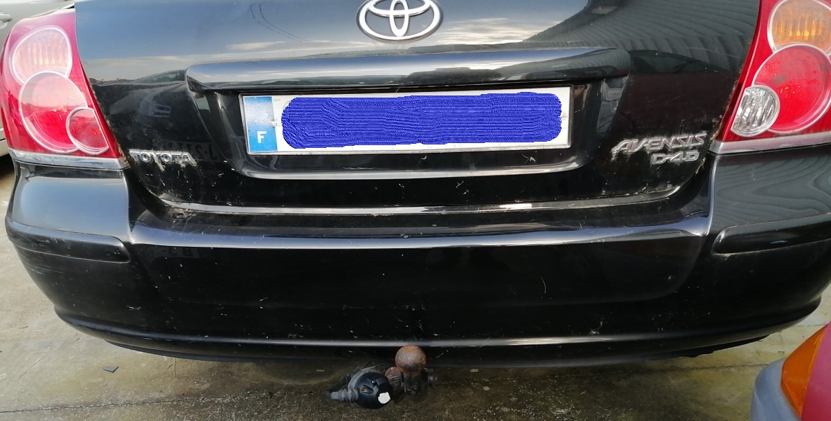 Pára-choques trás TOYOTA Avensis Liftback (_T25_)