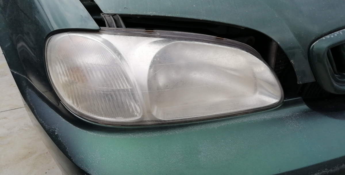 Right Headlight KIA Carnival I (UP)
