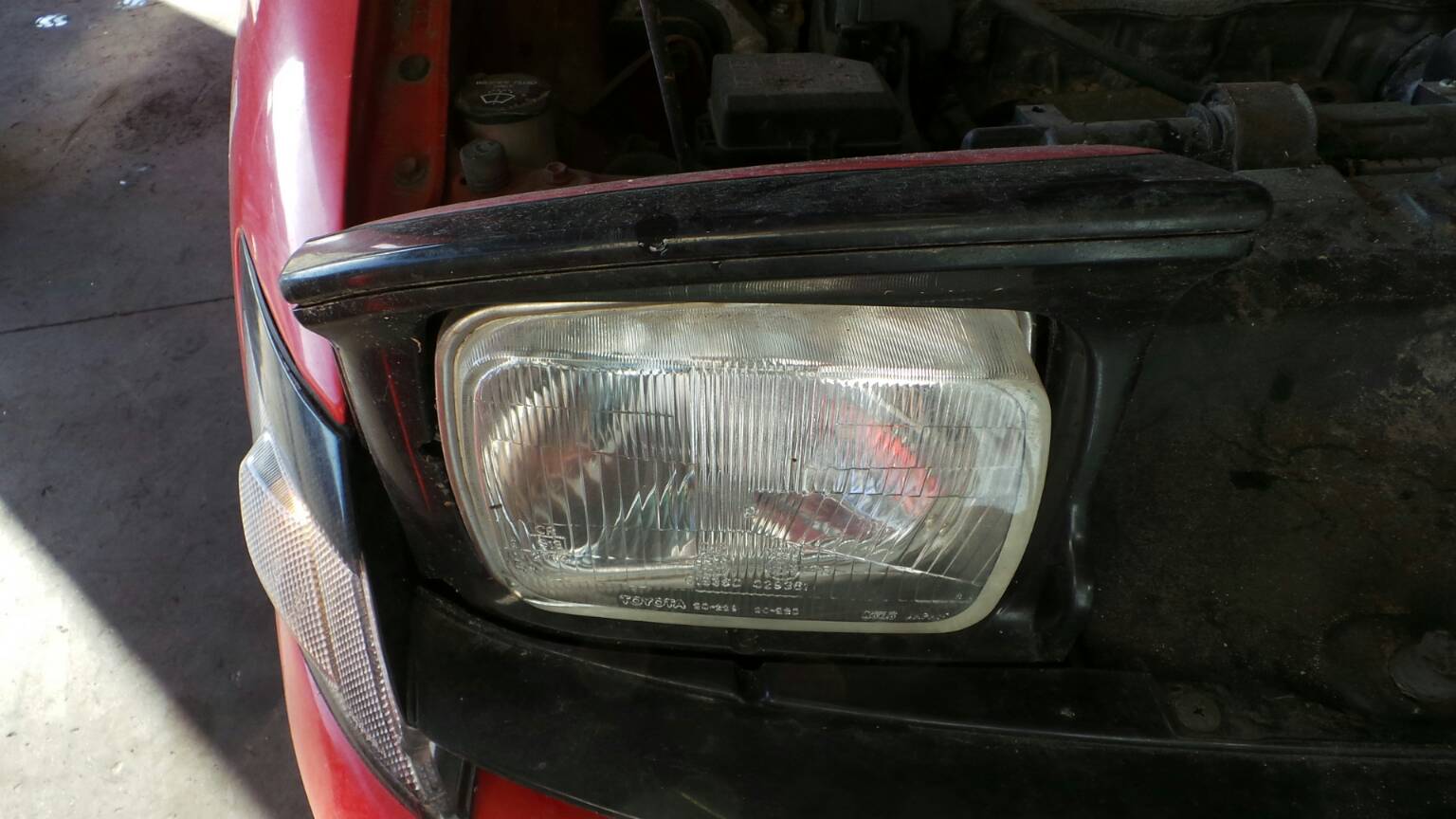 Ótica / farol direita TOYOTA Celica Coupé (_T18_)