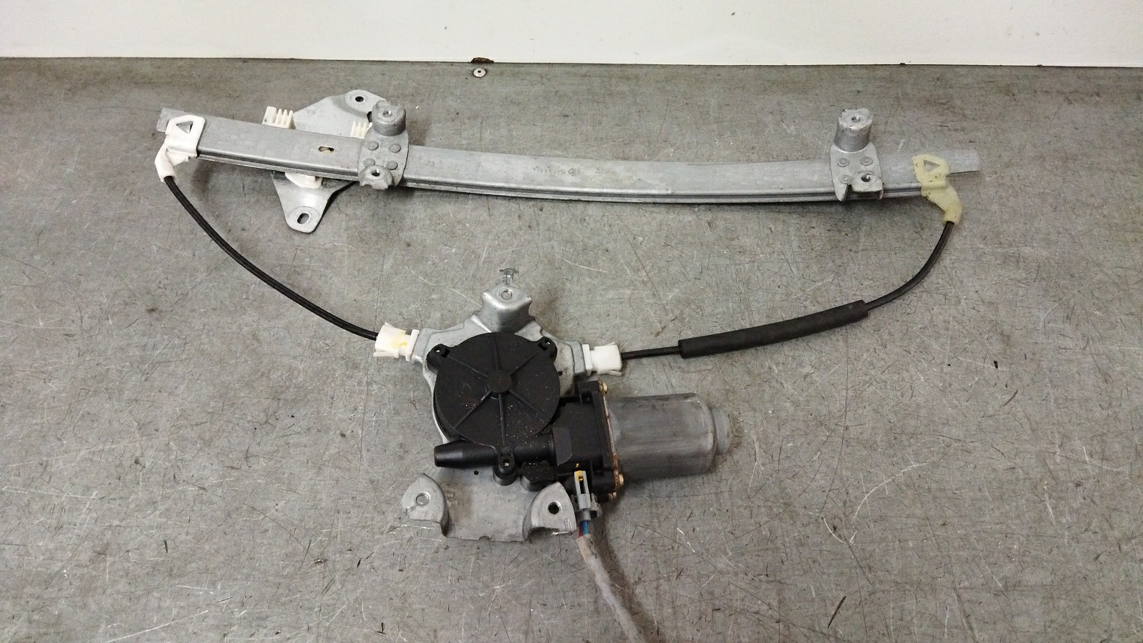 Left front window regulator NISSAN Almera II Sedan (N16)