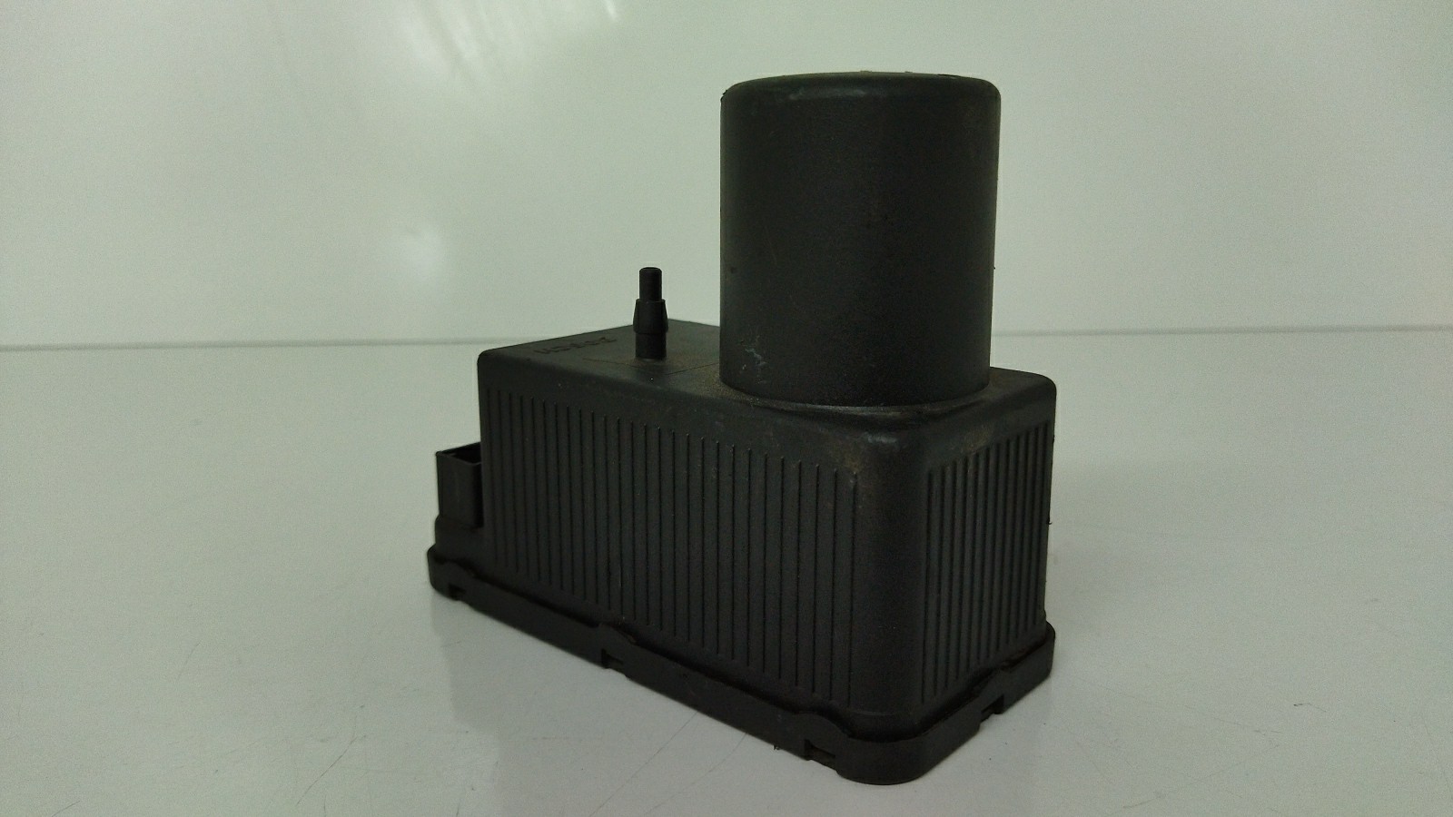 Compressor do fecho central MERCEDES-BENZ Classe C (W202) Imagem-0