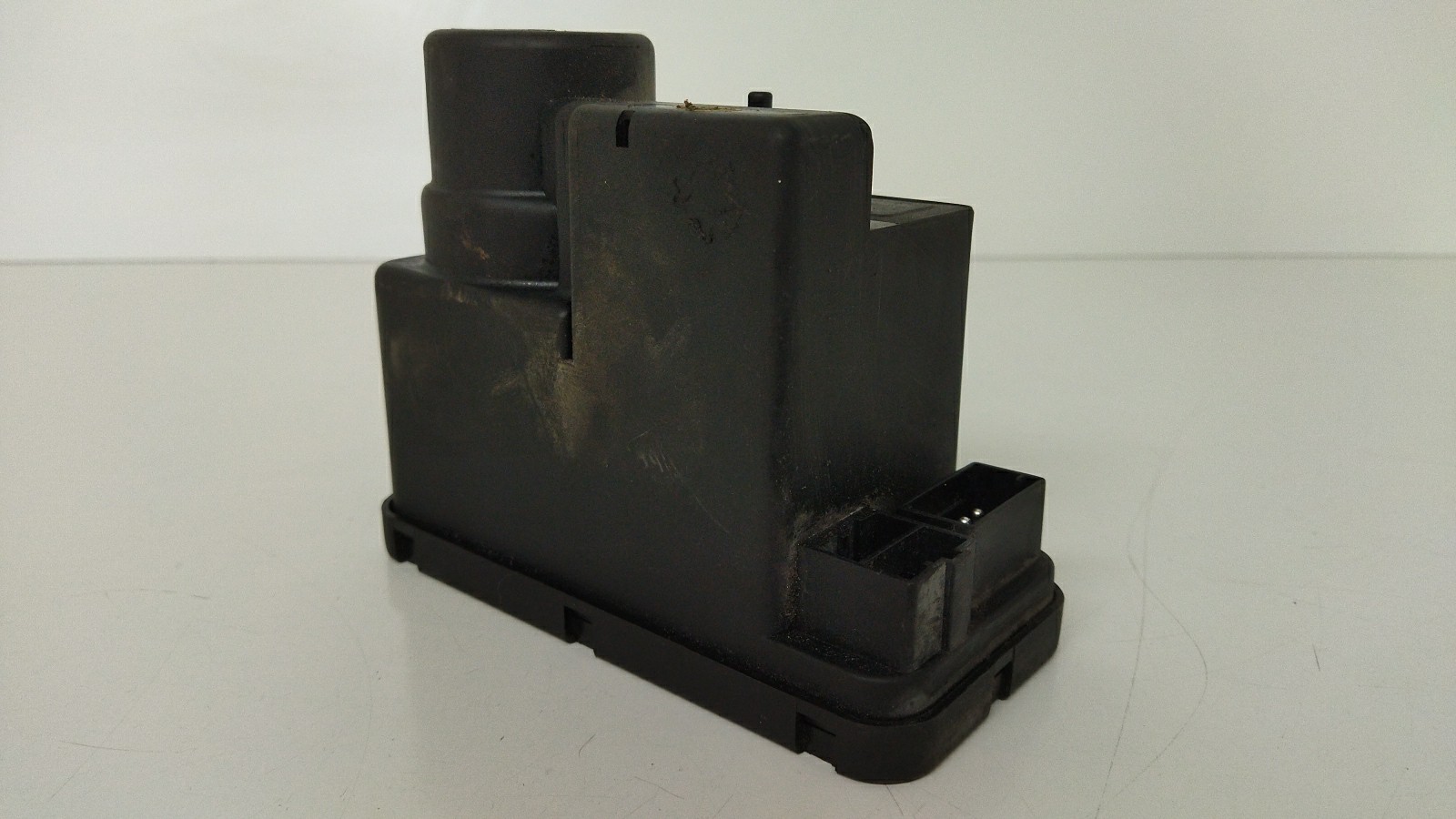 Compressor do fecho central MERCEDES-BENZ Classe C (W202)