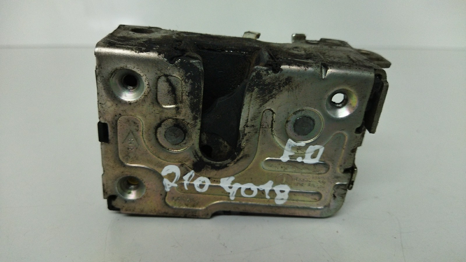 Fechadura / fecho porta frente direito IVECO Daily IV Chassis