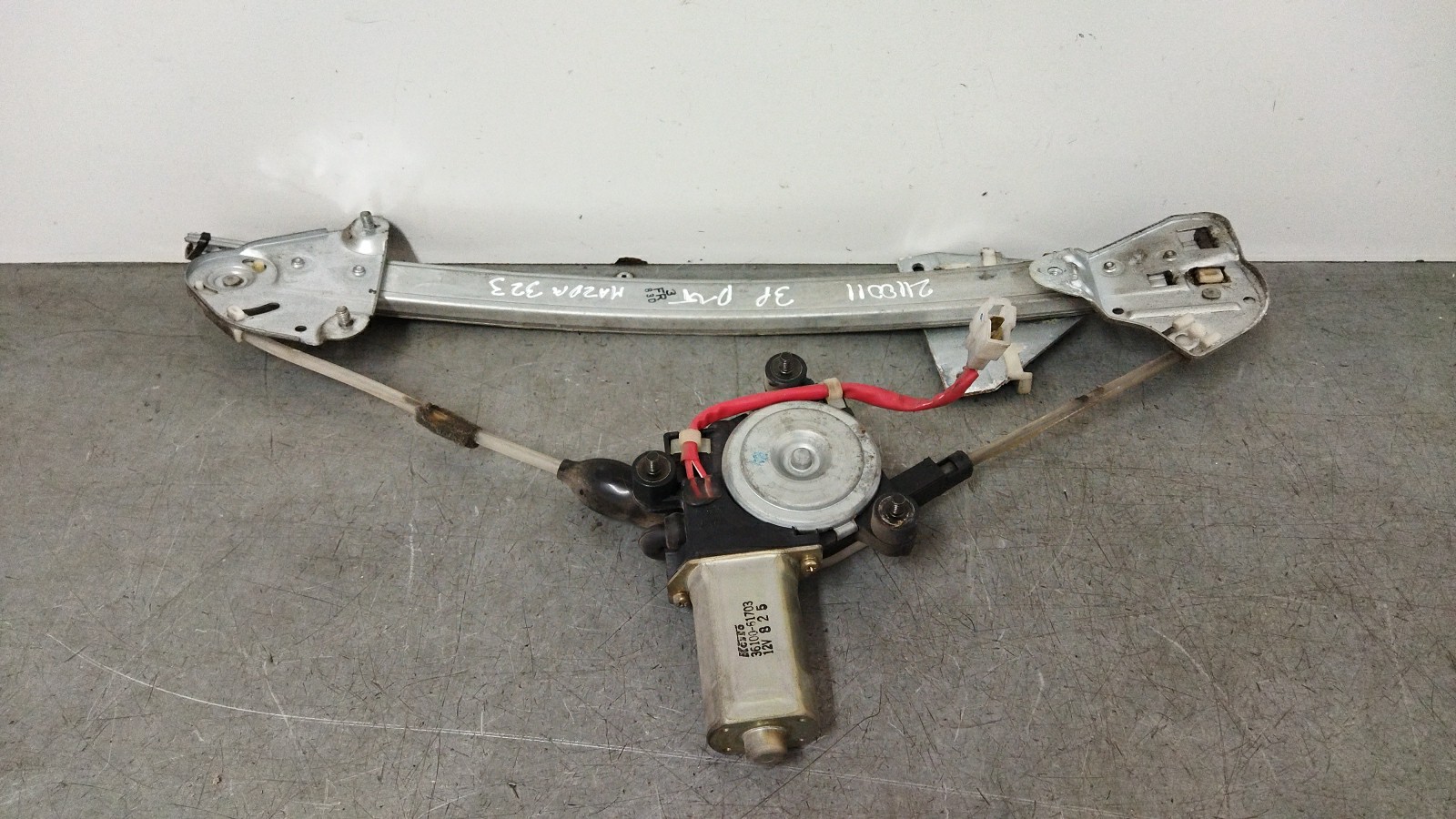 Elevador vidros frente direito MAZDA 323 P V (BA)