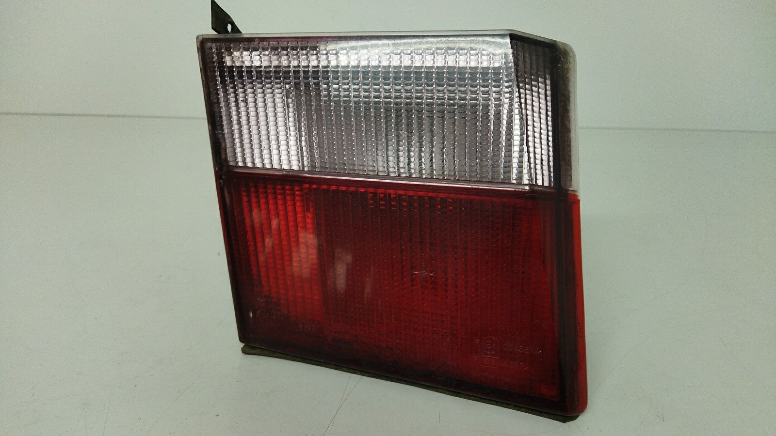 Farolim da mala esquerdo LANCIA Dedra (835_)