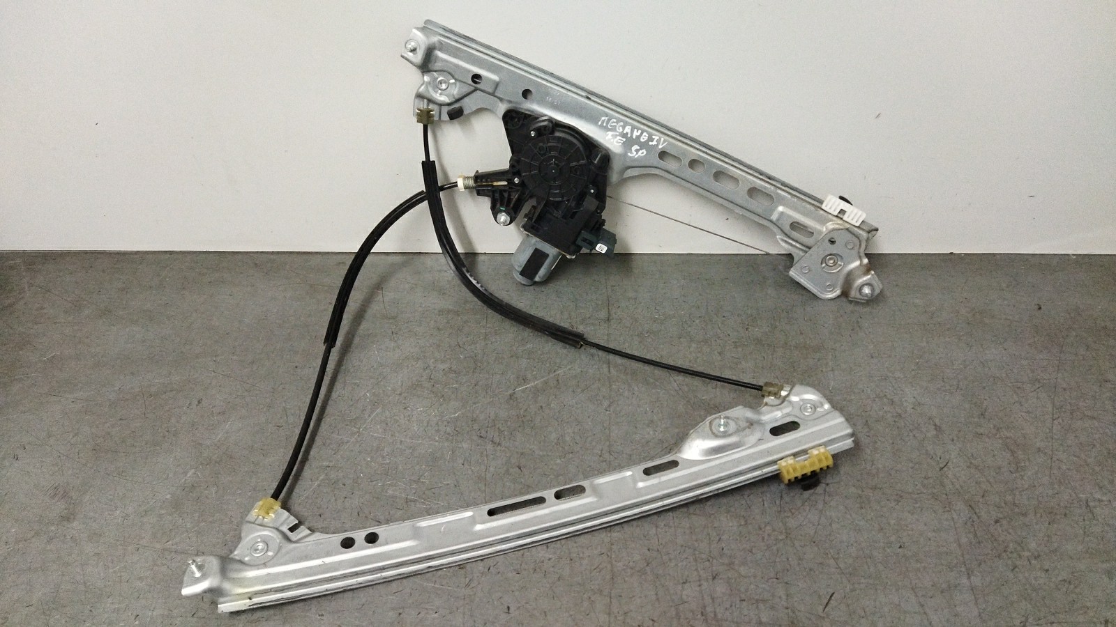 Left front window regulator RENAULT Megane IV (B9A/M_)