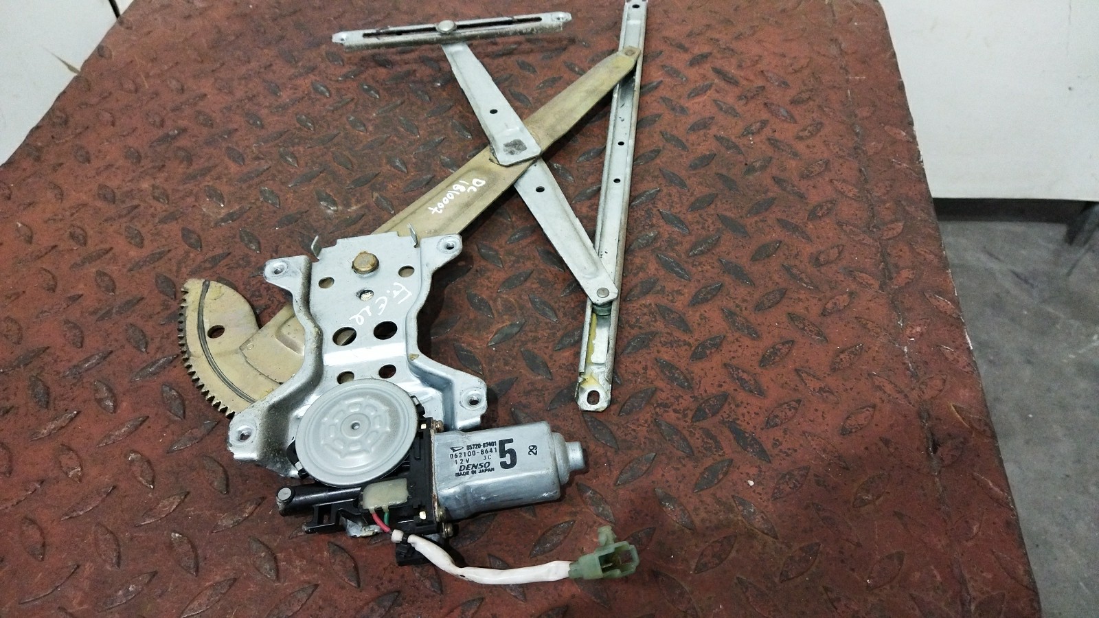 Left front window regulator DAIHATSU Terios (J1_)