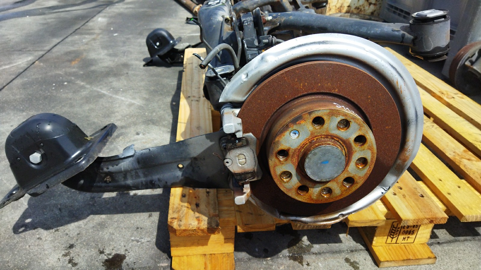 Manga de eixo trás esquerda SKODA Yeti (5L)