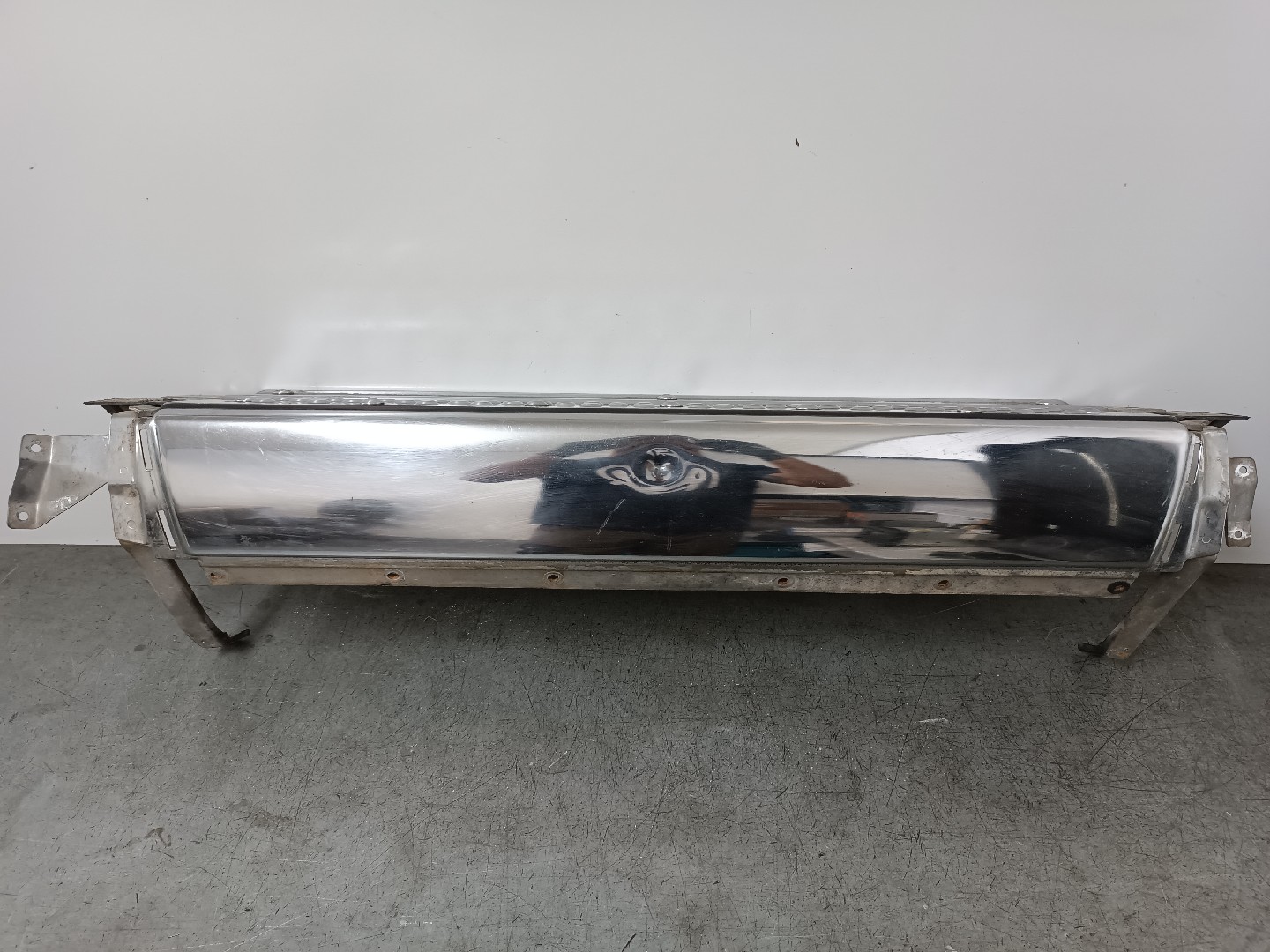 Pára-choques trás MITSUBISHI Pajero III (V6_W, V7_W)