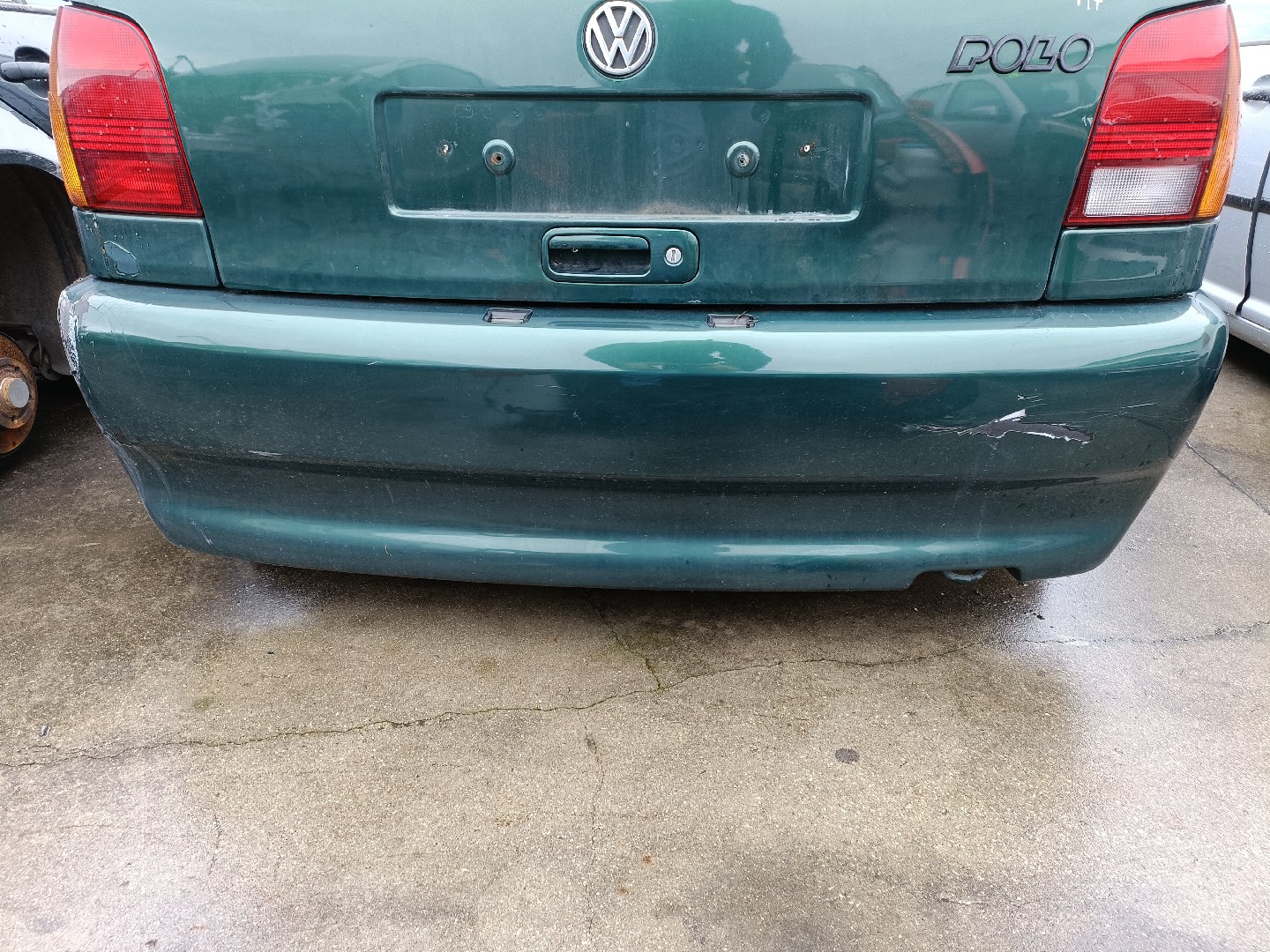 Pára-choques trás VOLKSWAGEN Polo (6N)