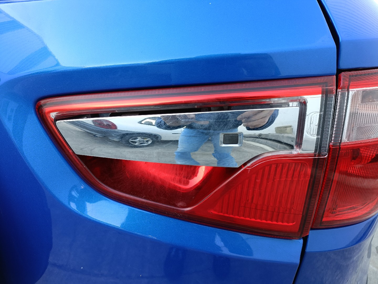 Farolim da mala direito FORD EcoSport