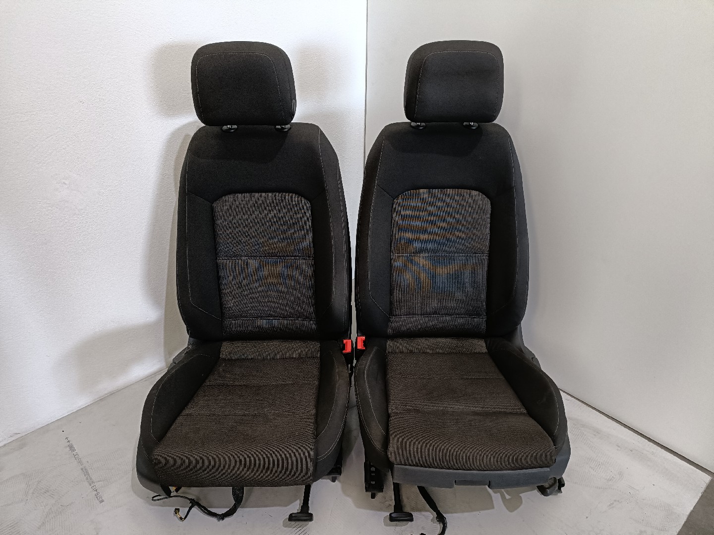 Conjunto de bancos VOLKSWAGEN Passat (3G2, CB2)