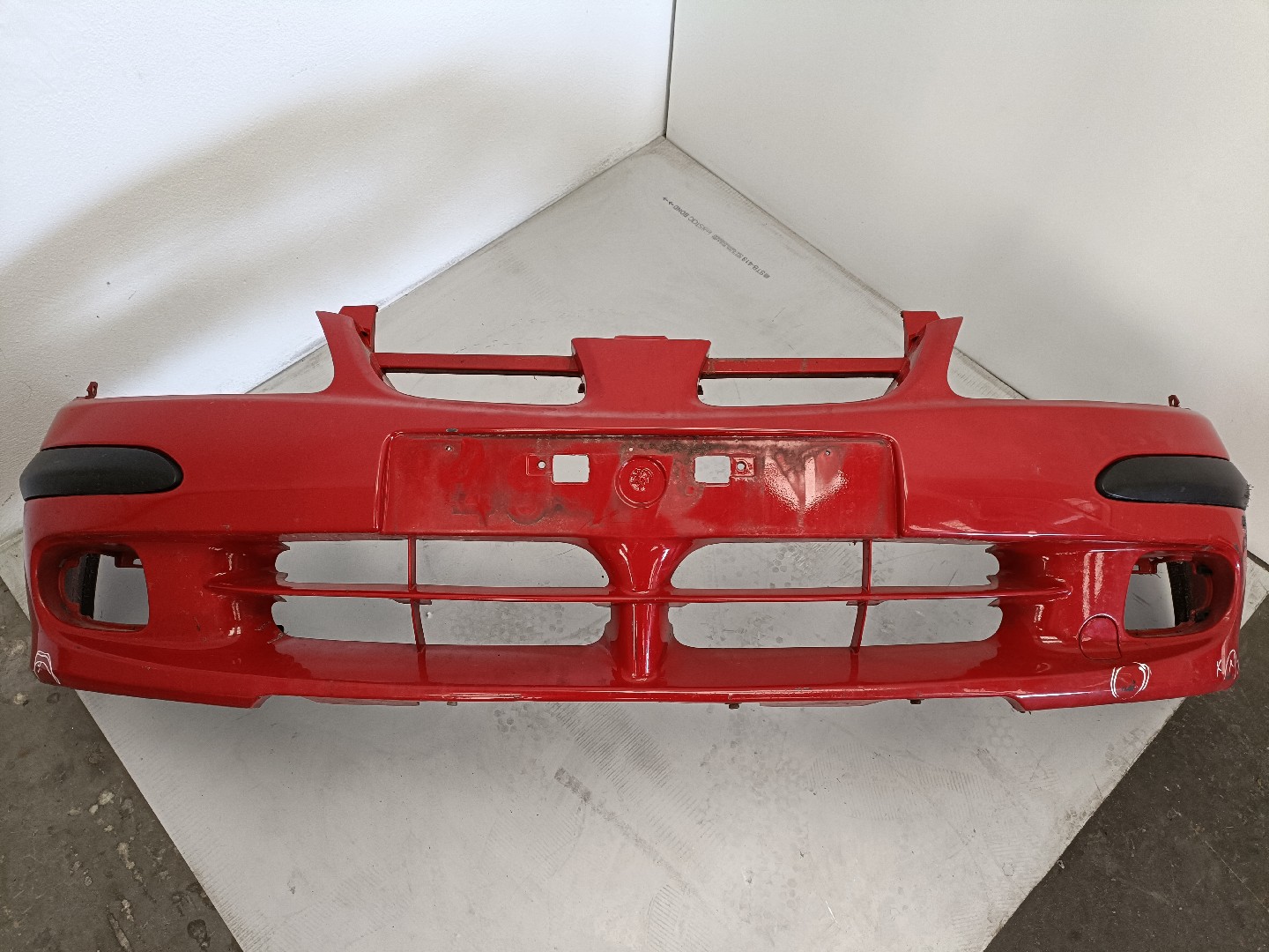 Pára-choques frente NISSAN Almera II Sedan (N16)