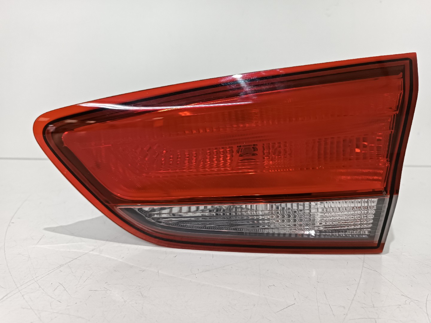 Farolim da mala direito HYUNDAI i30 (FD)