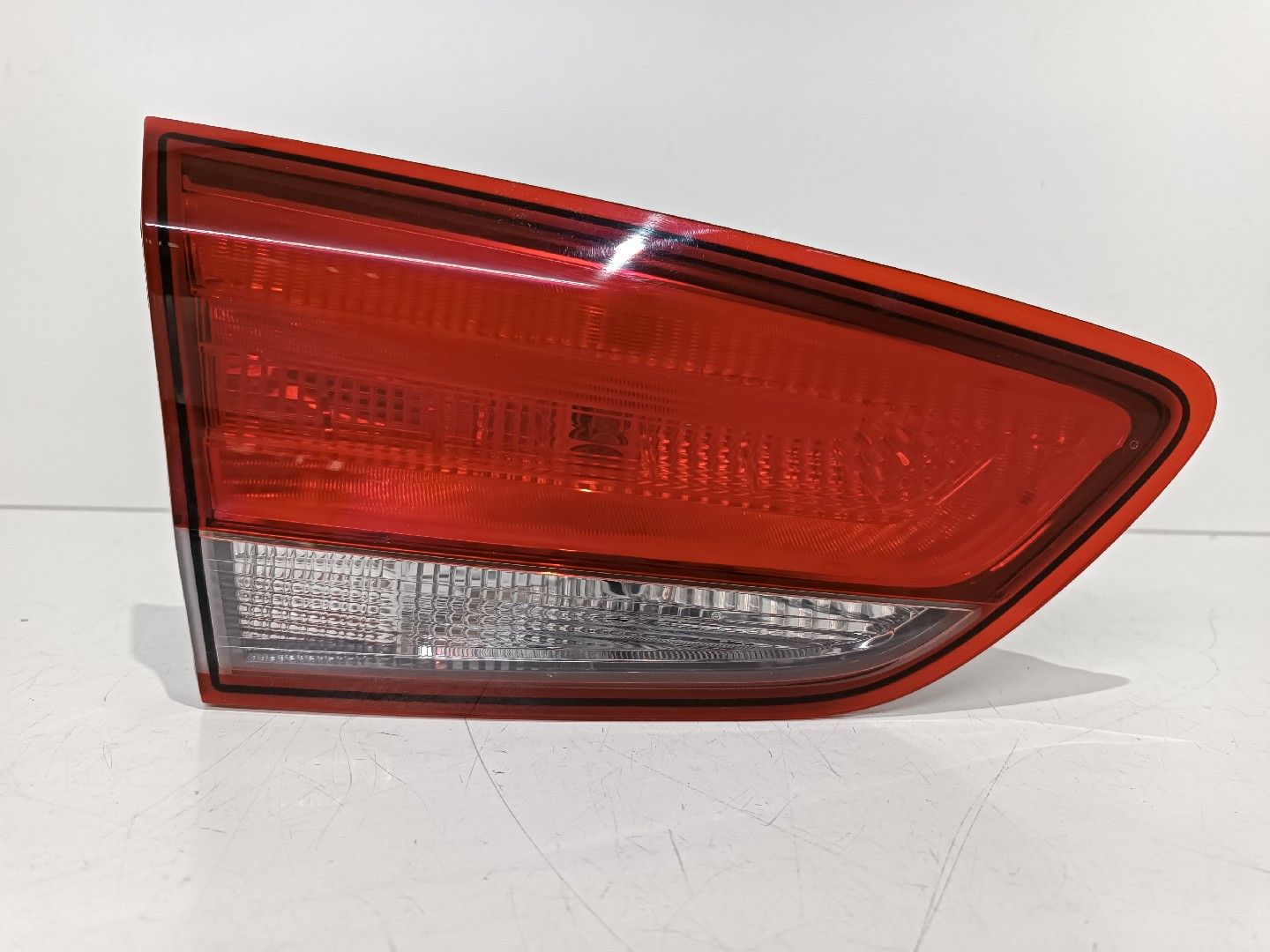 Farolim da mala esquerdo HYUNDAI i30 (FD)