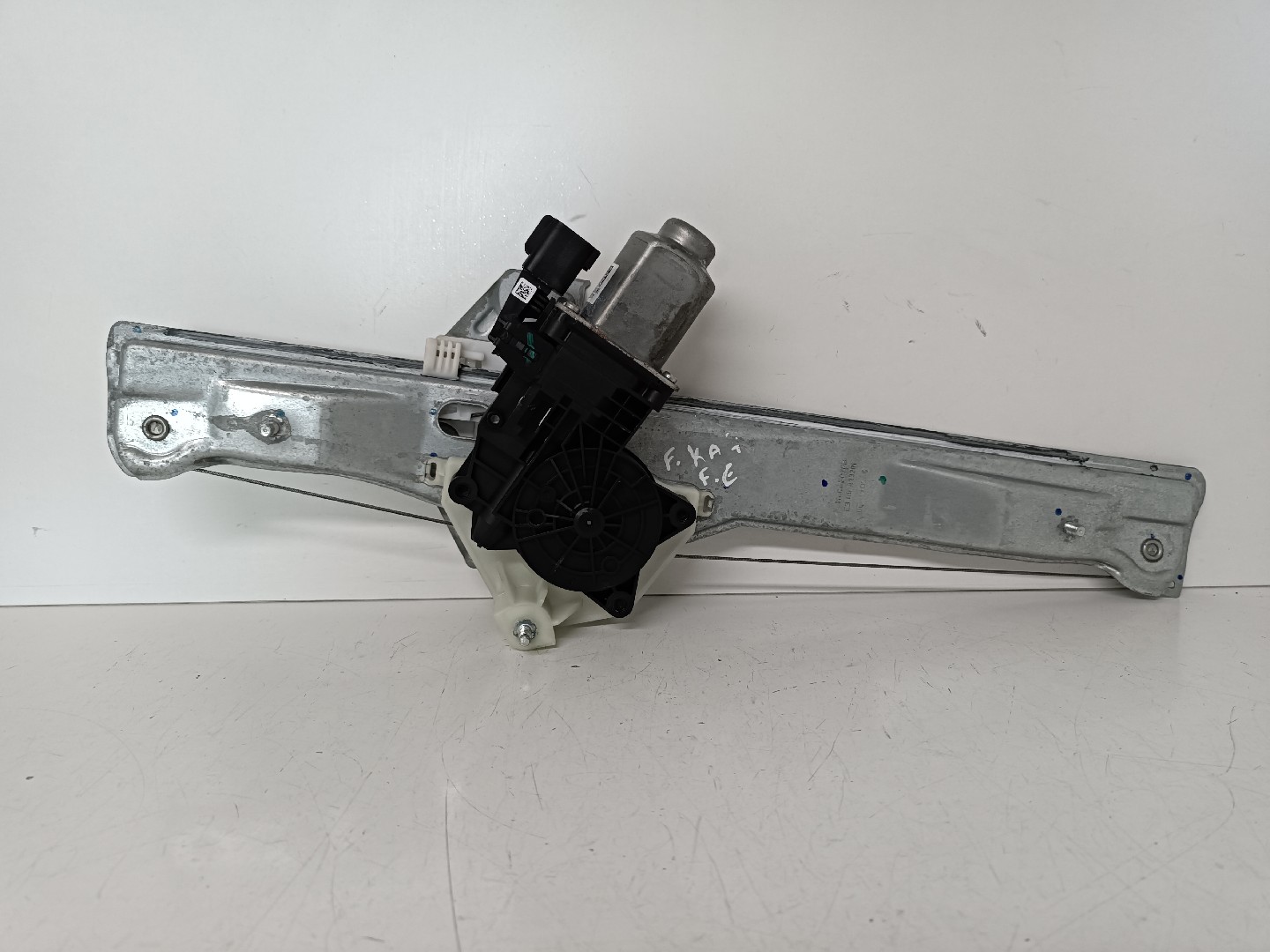 Left front window regulator FORD Ka+