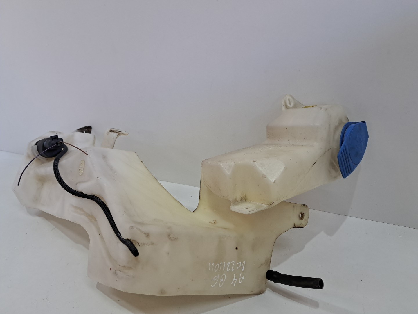 Reservatório / depósito água limpa vidros AUDI A4 (8E2, B6) Imagem-0