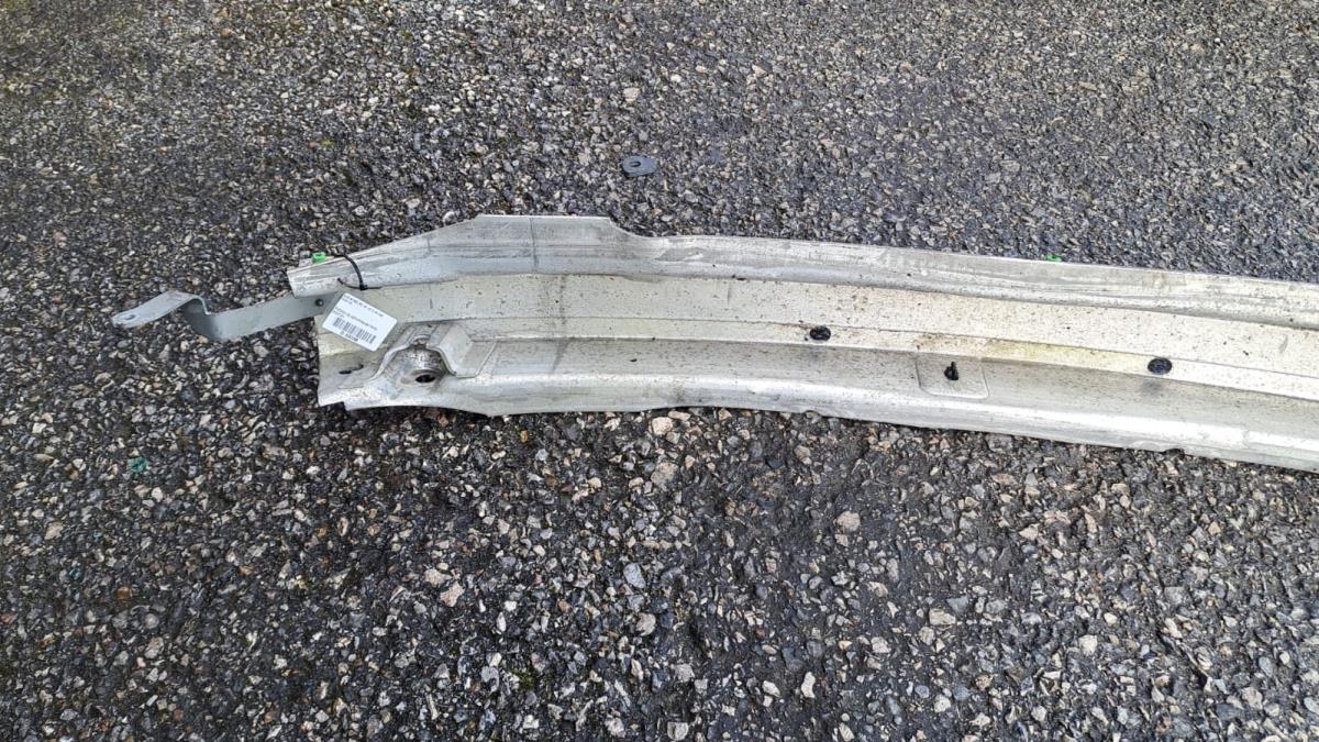 Front bumper reinforcement AUDI A4 (8E2, B6) Imagem-3