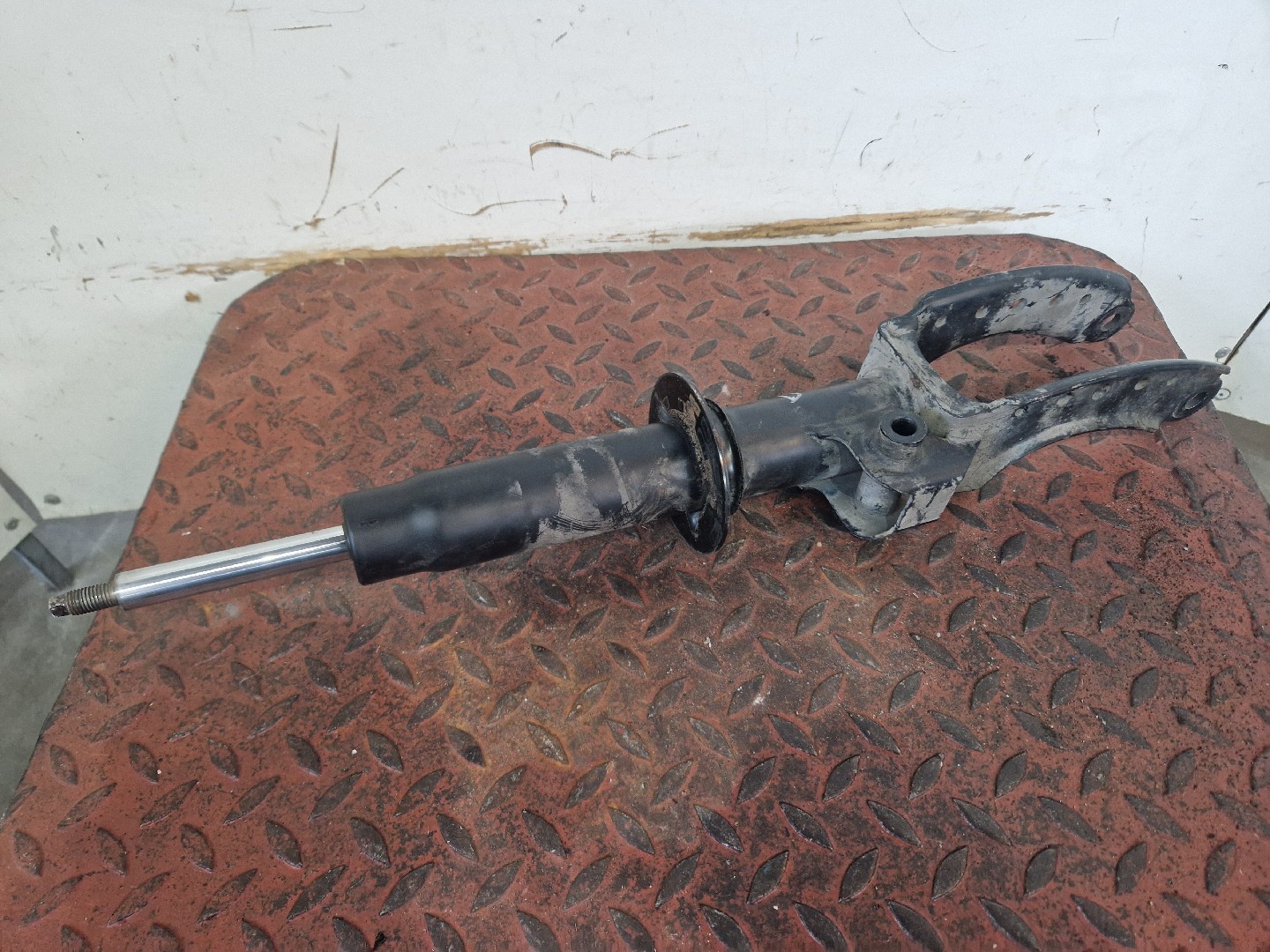 Right Front Shock Absorber PORSCHE Cayenne (9PA)
