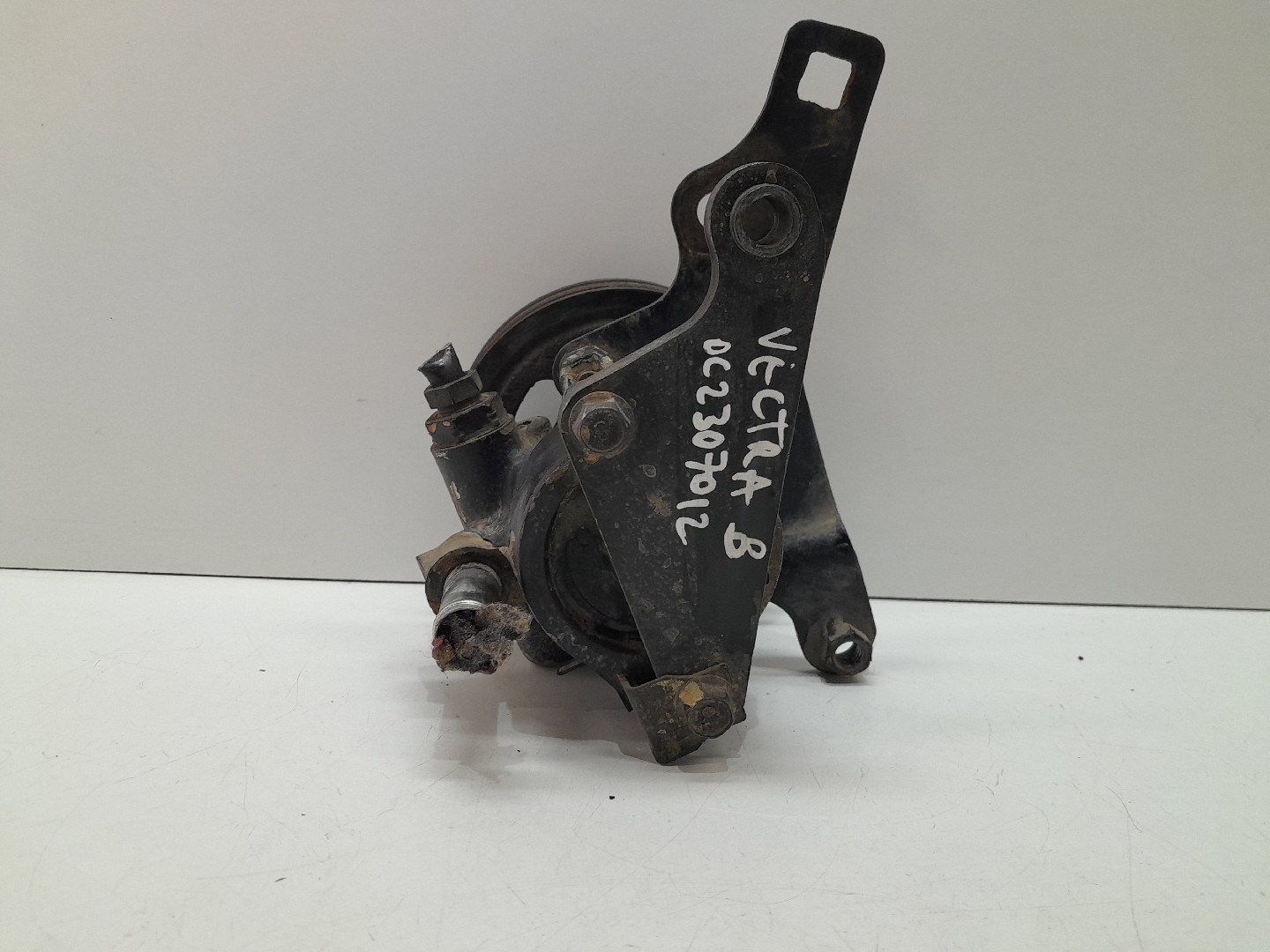 Steering pump OPEL Vectra B (36_)