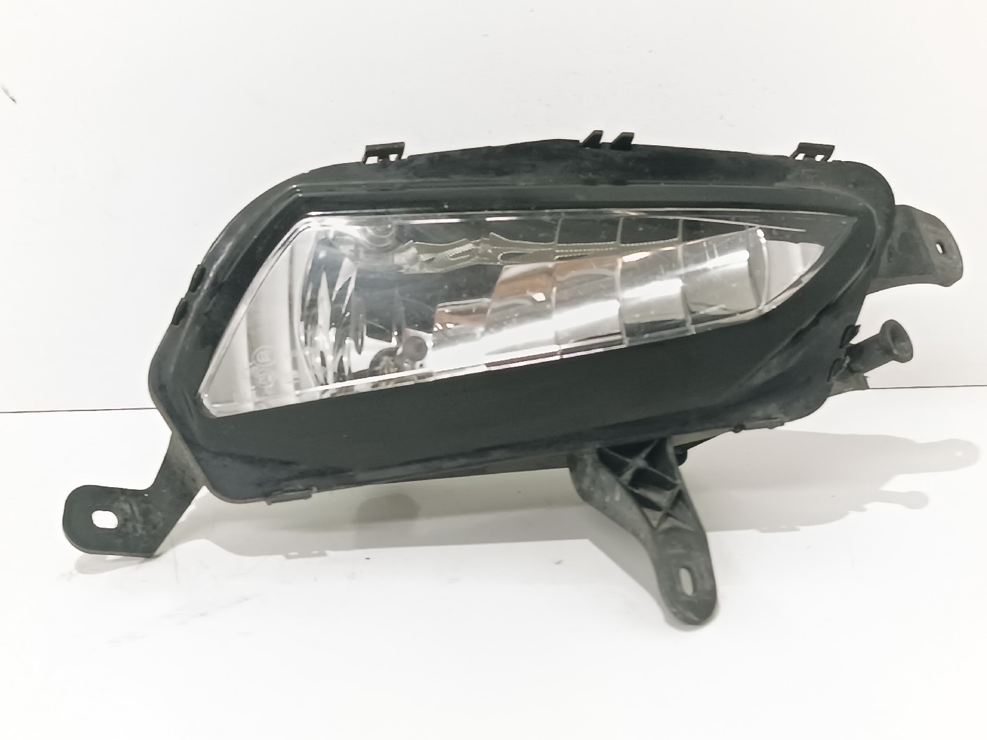 Farol nevoeiro frente direito OPEL Corsa E