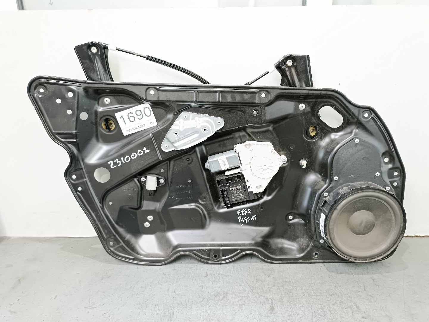 Elevador vidros frente esquerdo VOLKSWAGEN Passat (3C2)