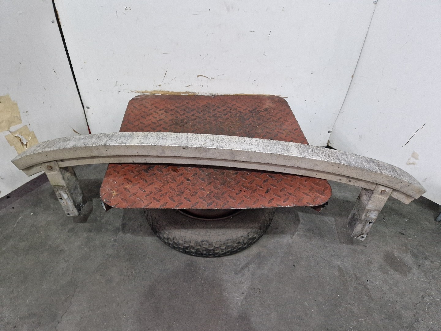 Reforço pára-choques trás AUDI A6 (4F2, C6) Imagem-0