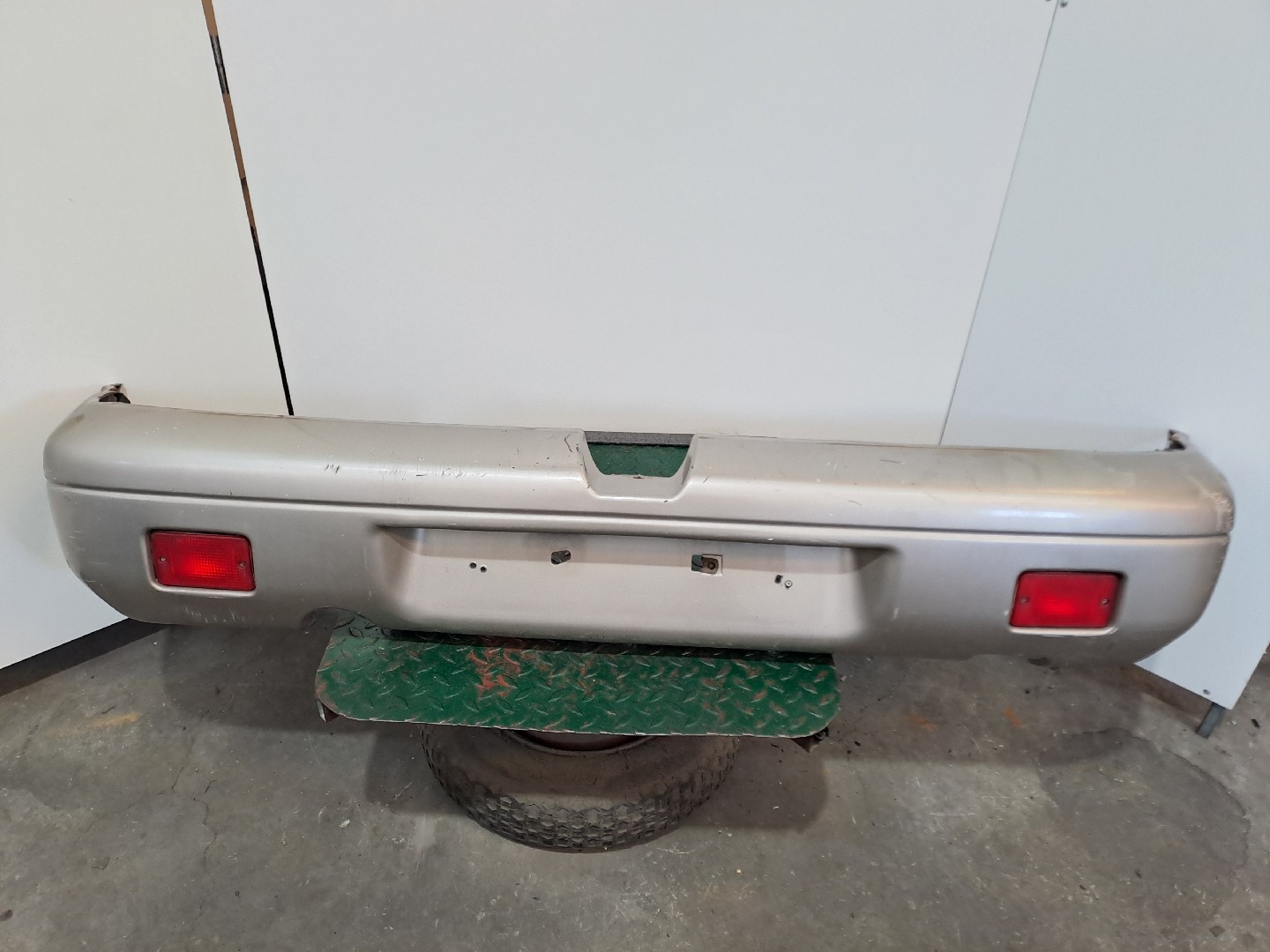 Pára-choques trás KIA Sportage I (K00)