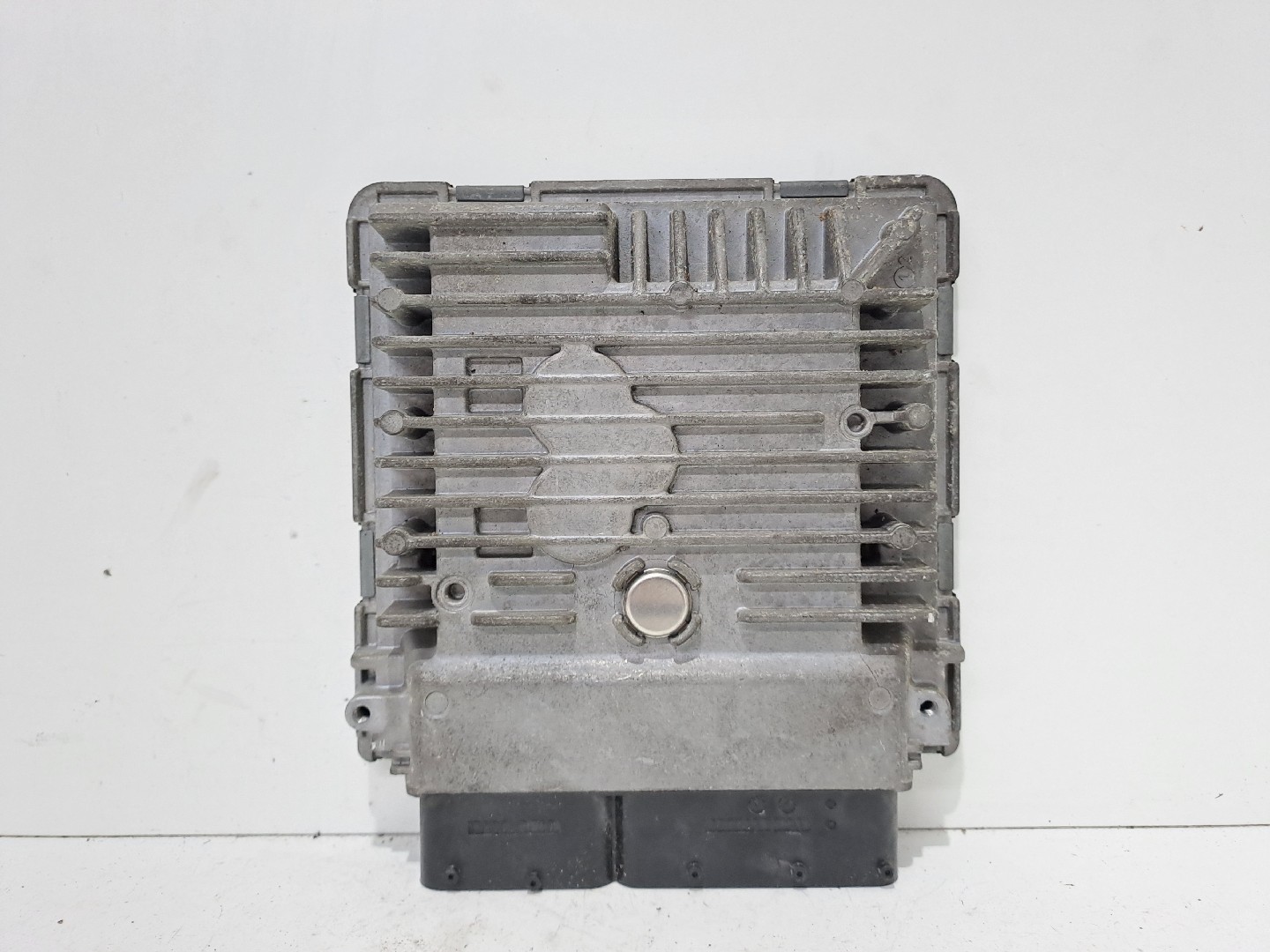Engine control unit / ECU SEAT Ibiza IV (6J5, 6P1)