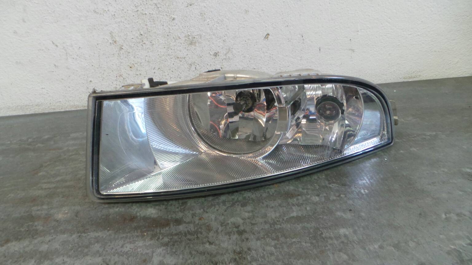 Left front fog light SKODA Octavia II Hatchback (1Z3)