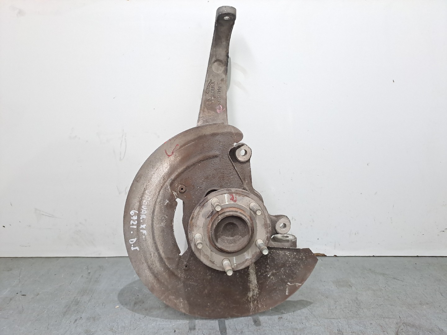 Left front steering knuckle JAGUAR XF (X250)