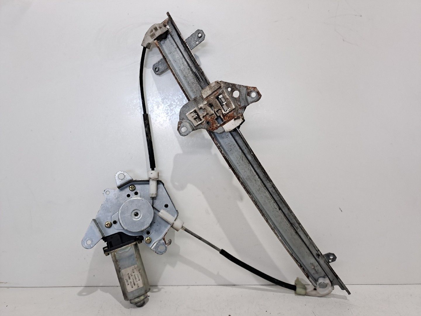 Elevador vidros frente direito NISSAN Almera I Sedan (N15) Imagem-1