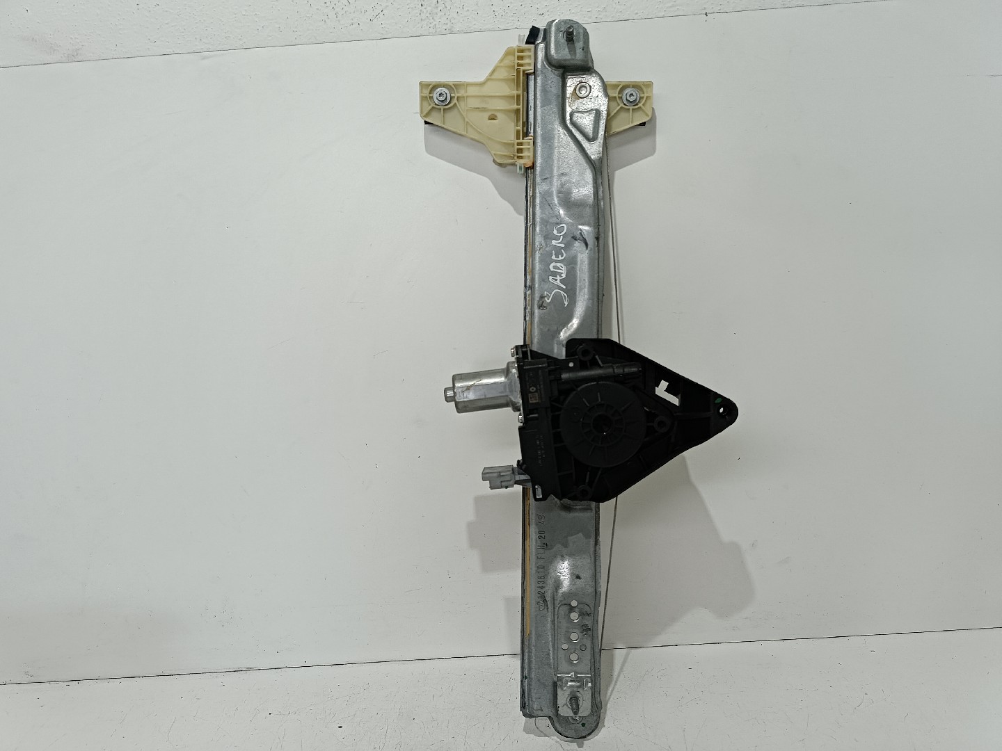 Elevador vidros frente esquerdo DACIA Sandero III