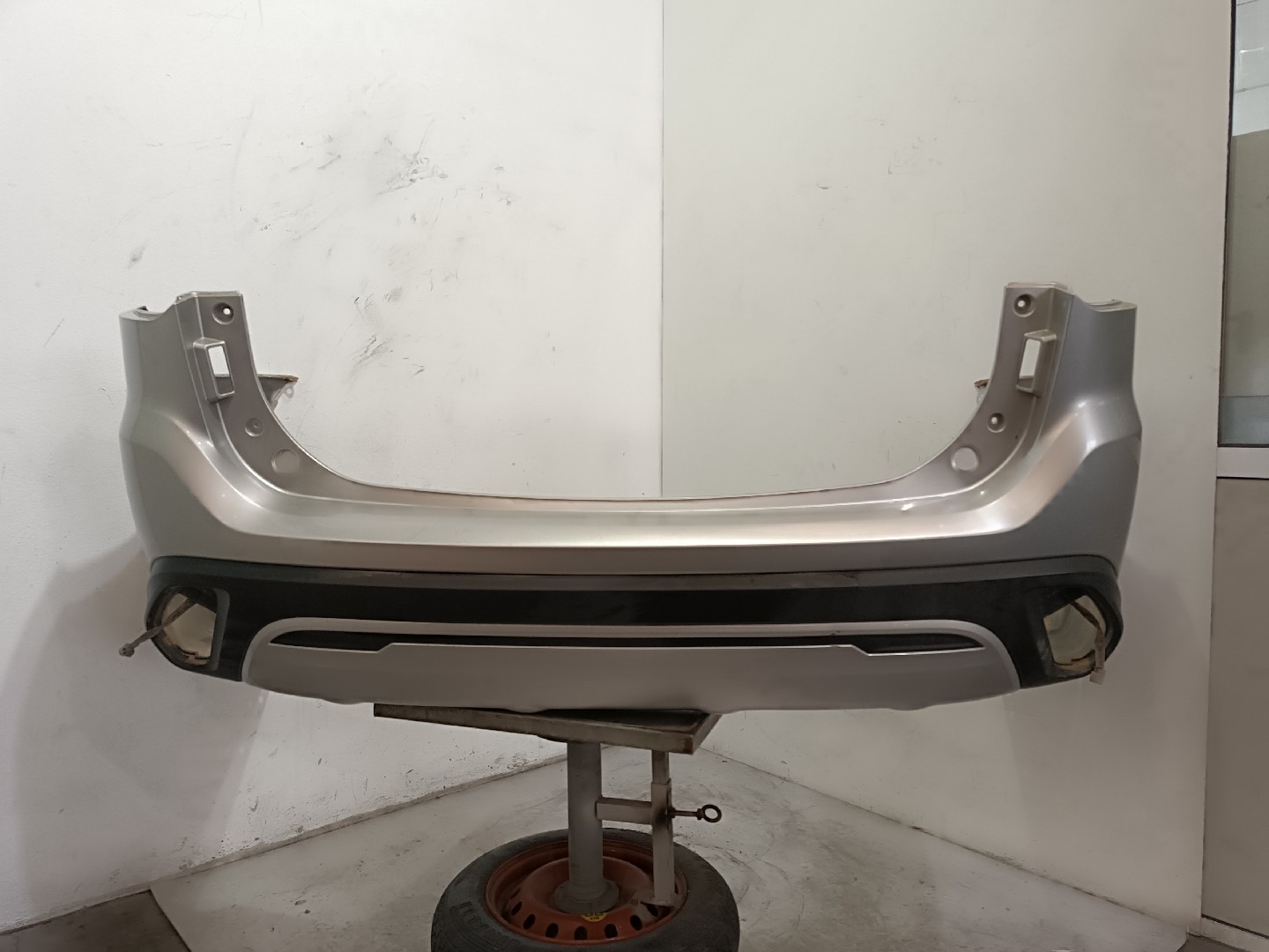 Pára-choques trás MITSUBISHI Outlander III (GG_W, GF_W, ZI)