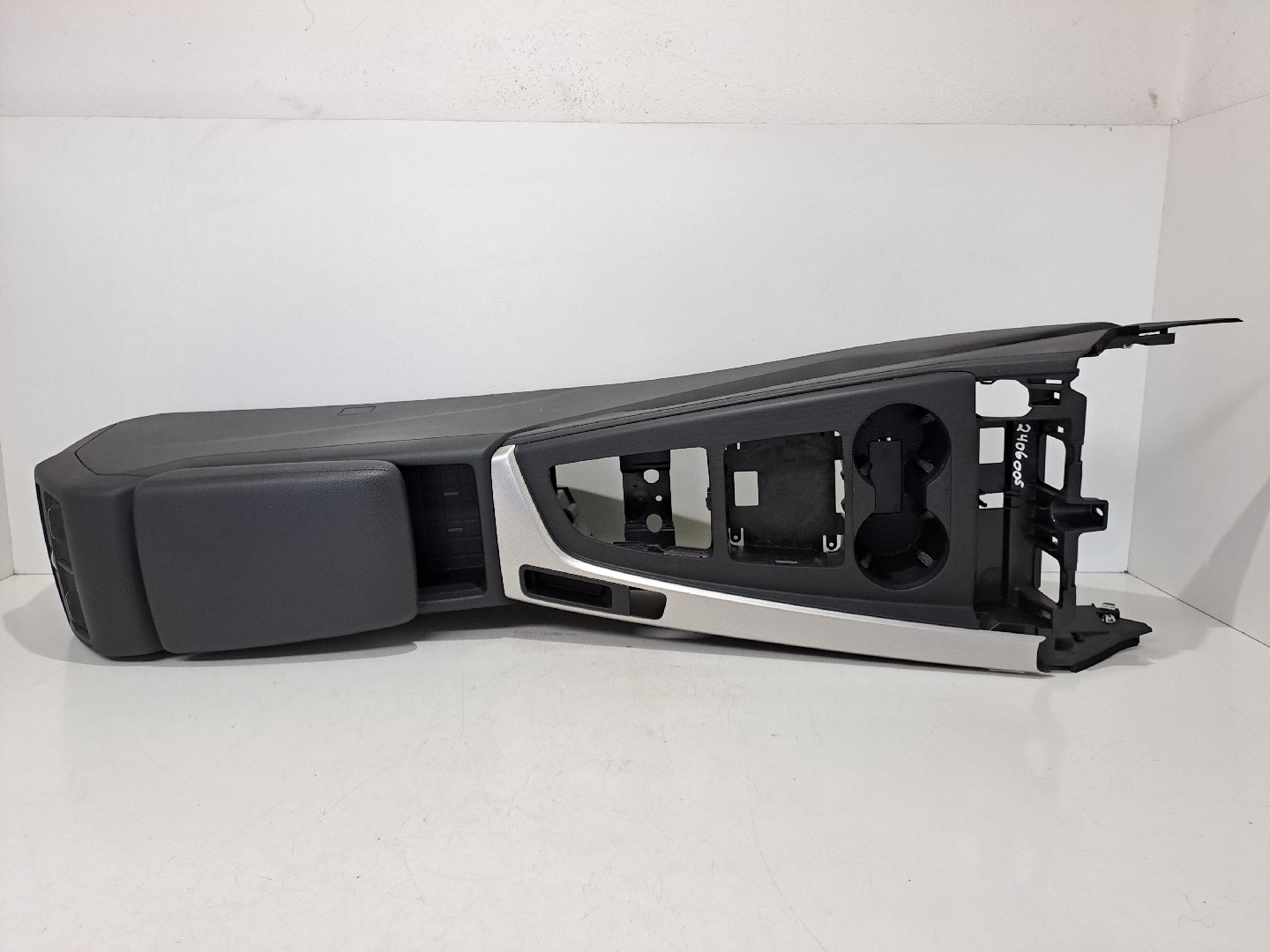 Apoio de braço AUDI A4 (8W2, 8WC, B9)