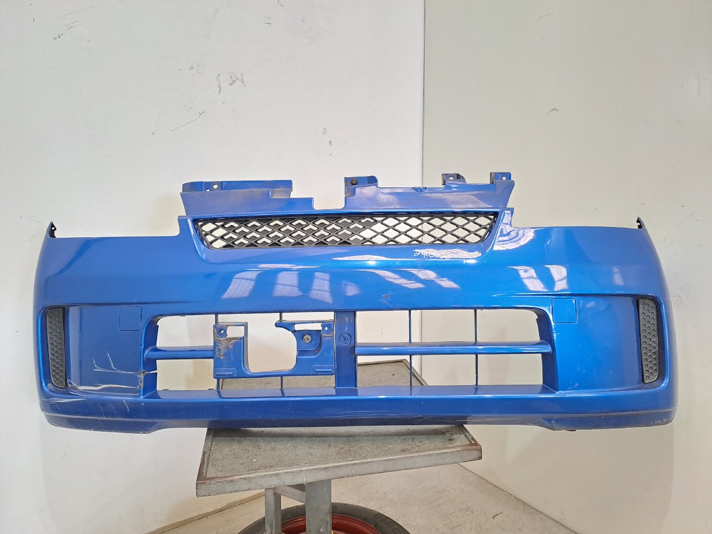 Front Bumper DAIHATSU Cuore VI (L251, L250_, L260_)
