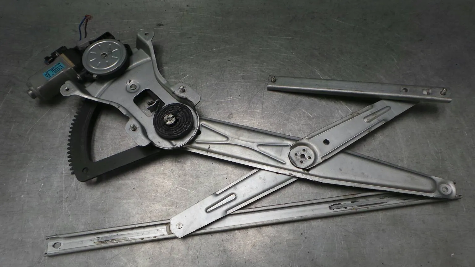 Left front window regulator CHEVROLET Aveo Hatchback (T200)