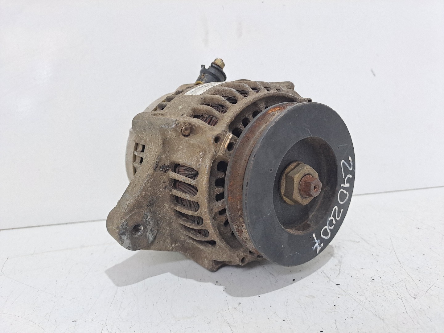 Alternator TOYOTA Corolla Sedan (_E11_)