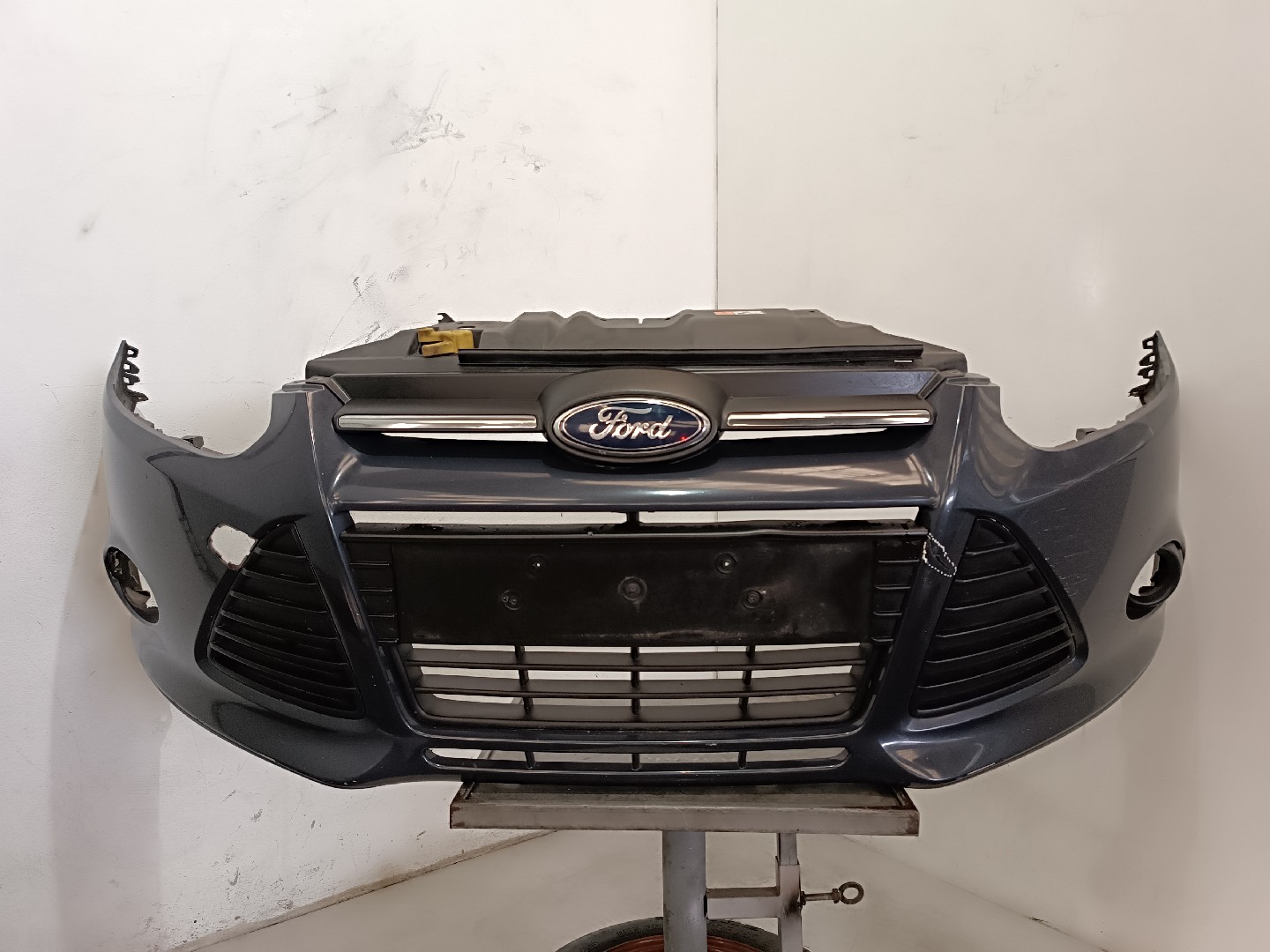 Pára-choques frente FORD Focus III