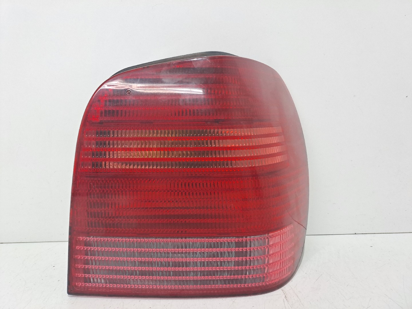Right Tail light VOLKSWAGEN Polo (6N)