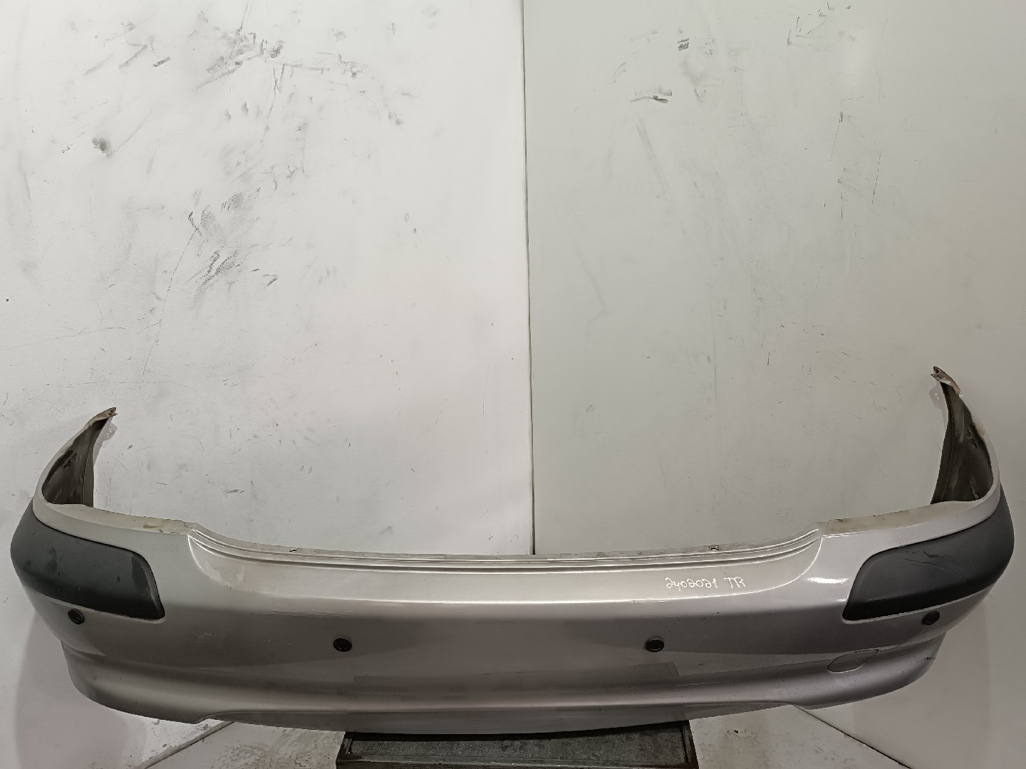 Pára-choques trás NISSAN Almera II Hatchback (N16)