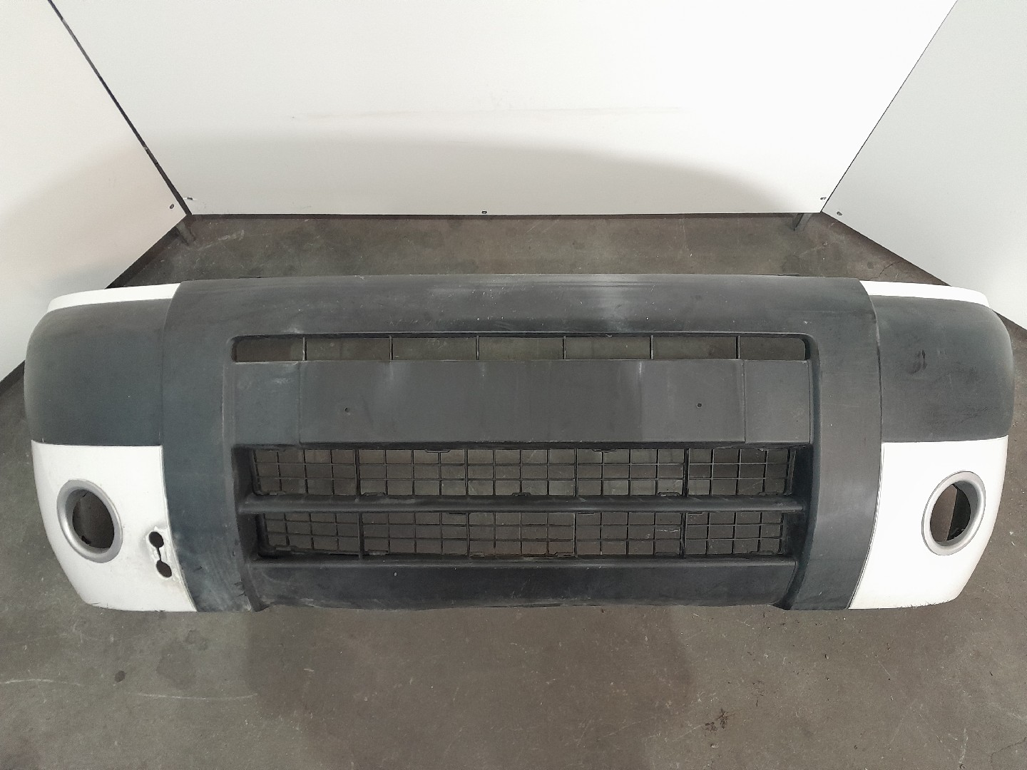 Pára-choques frente PEUGEOT Partner (5)