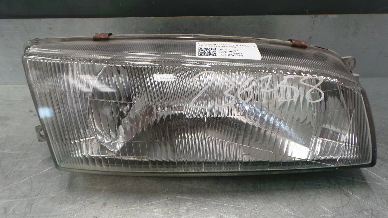 Ótica / farol direita MITSUBISHI Lancer VI Sedan (CJ_, CP_)