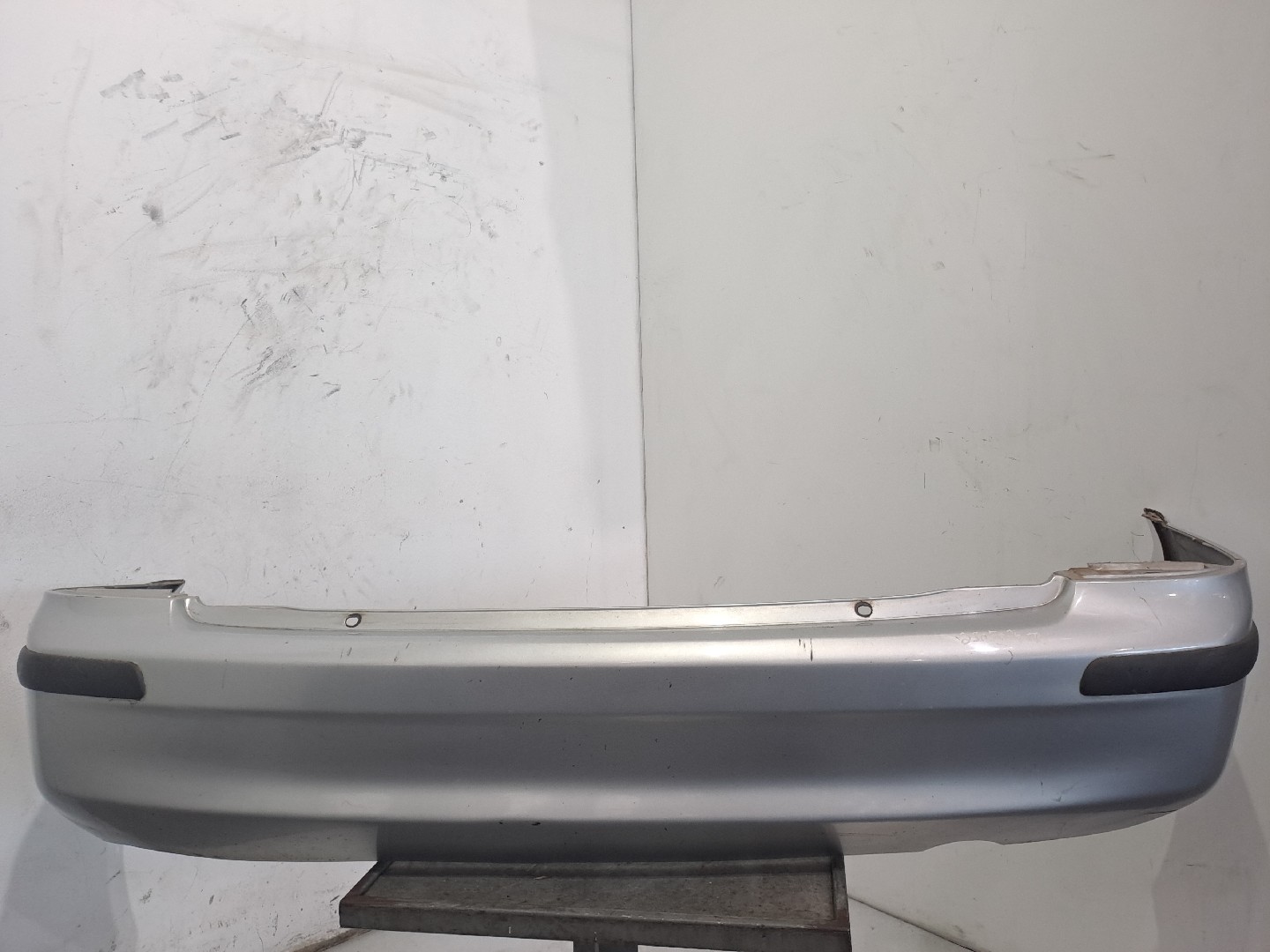 Pára-choques trás MAZDA 323 F VI (BJ)