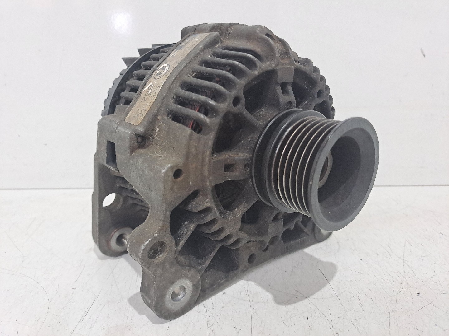Alternator VOLKSWAGEN Polo (6N)