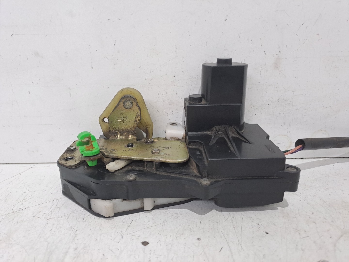 Fechadura / fecho porta frente direito MG MG ZR