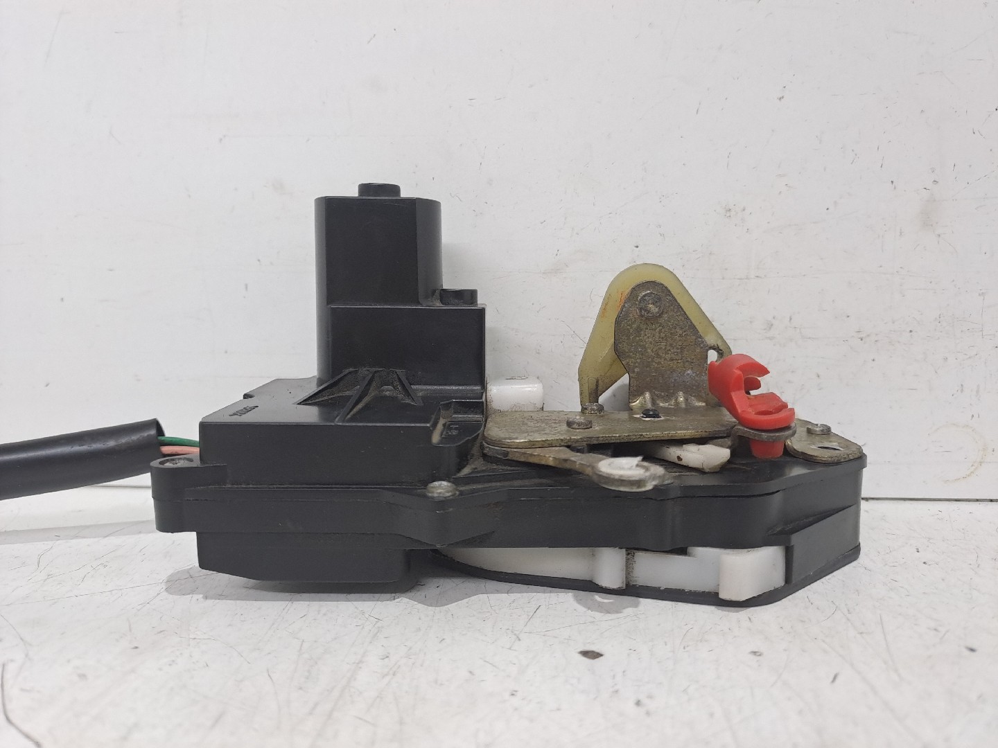 Fechadura / fecho porta frente esquerdo MG MG ZR