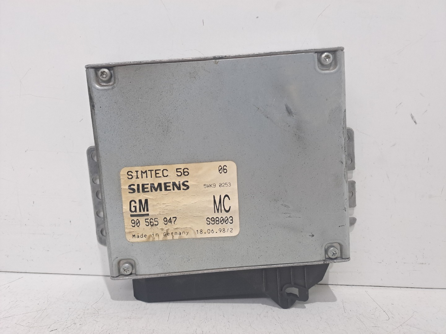 Engine control unit / ECU OPEL Omega B (25_, 26_, 27_)