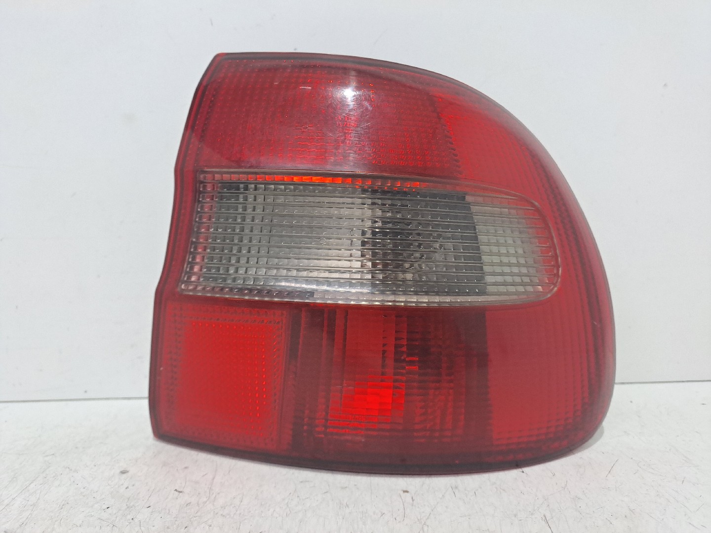 Right Tail light VOLVO V40 Combi (VW)